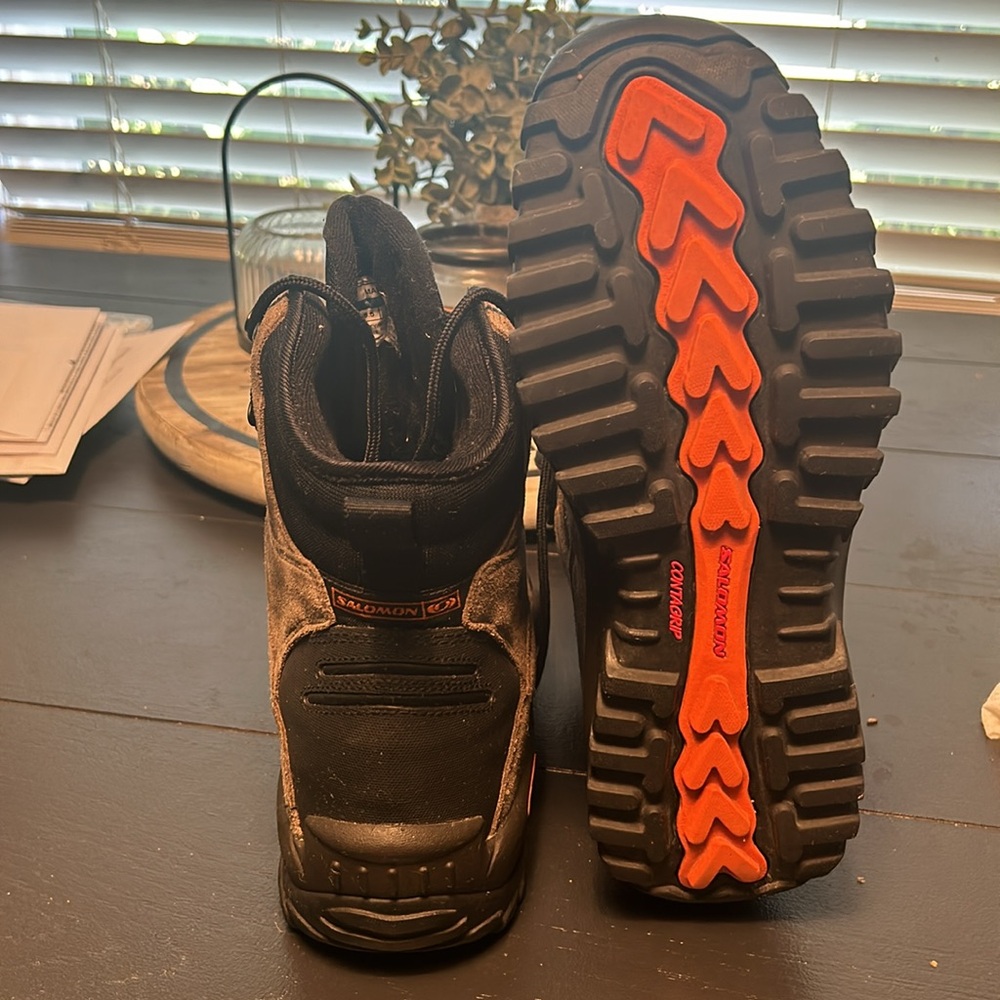 Salomon Contagrip Boots w/climaDry size 10 - Picture 3 of 4